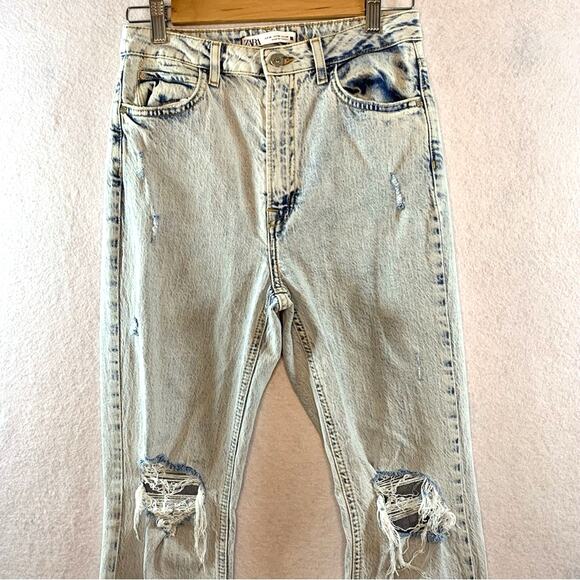 Zara‎ High Rise Distressed Jeans Sz 4 Acid Wash Slim Spilt Hem Light - Picture 2 of 14